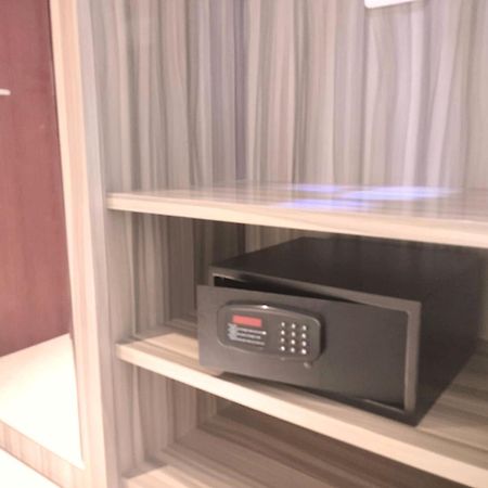Surabaya River View Hotel Екстер'єр фото