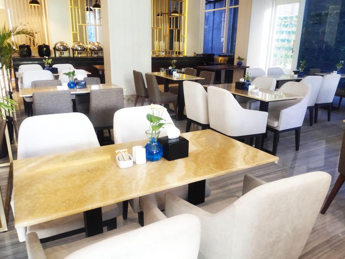 Surabaya River View Hotel Екстер'єр фото