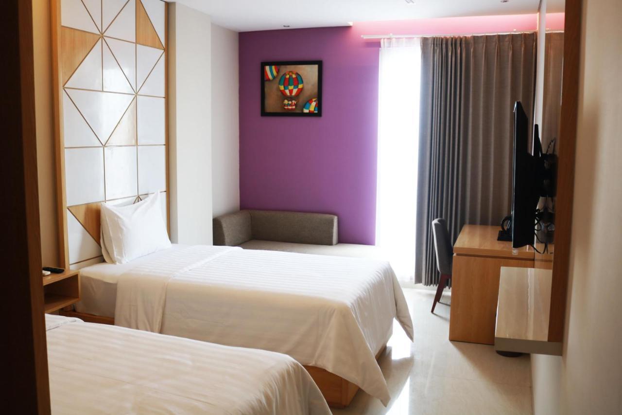 Surabaya River View Hotel Екстер'єр фото