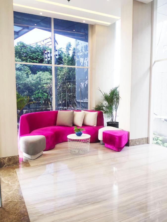 Surabaya River View Hotel Екстер'єр фото