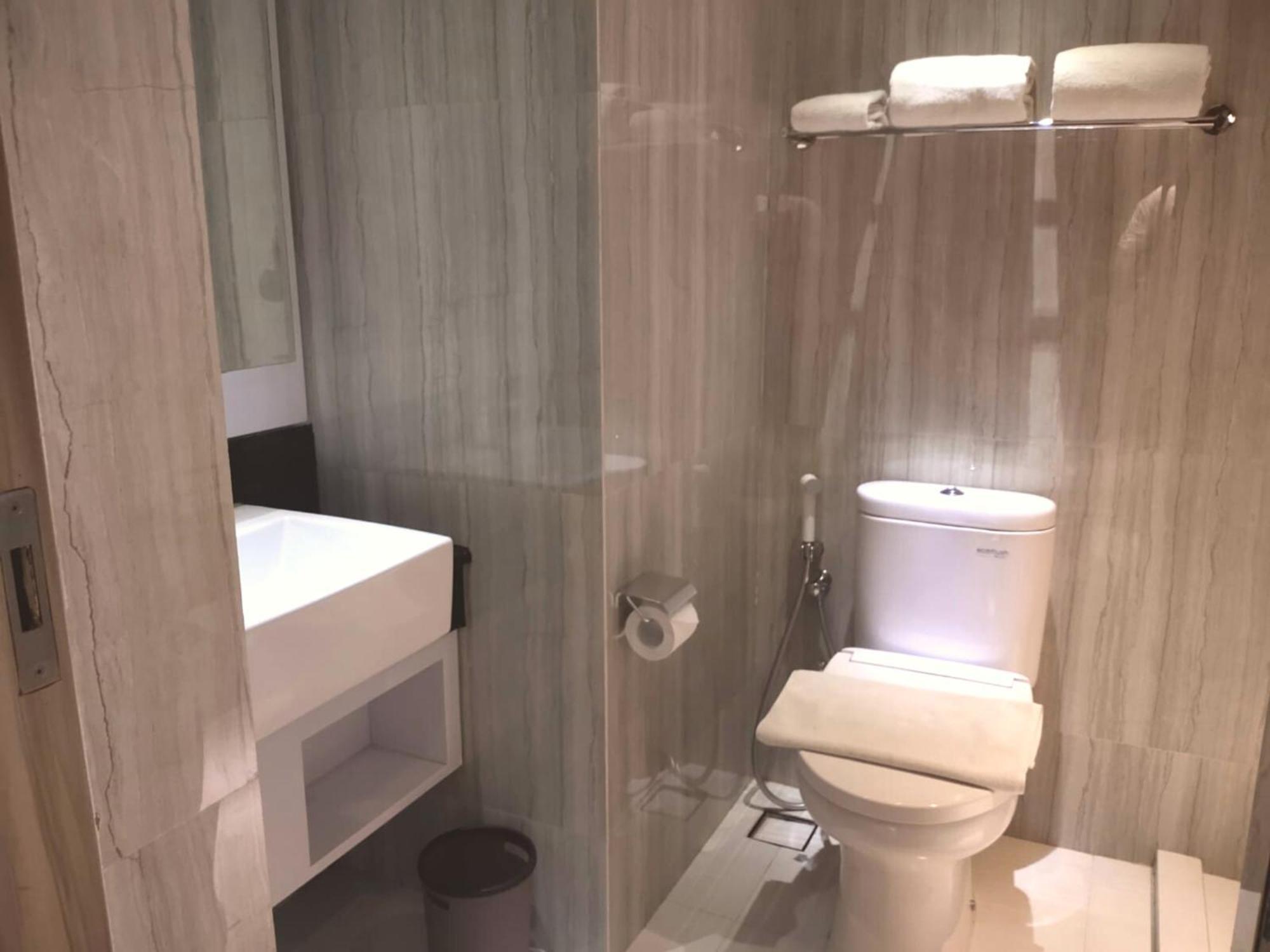 Surabaya River View Hotel Екстер'єр фото